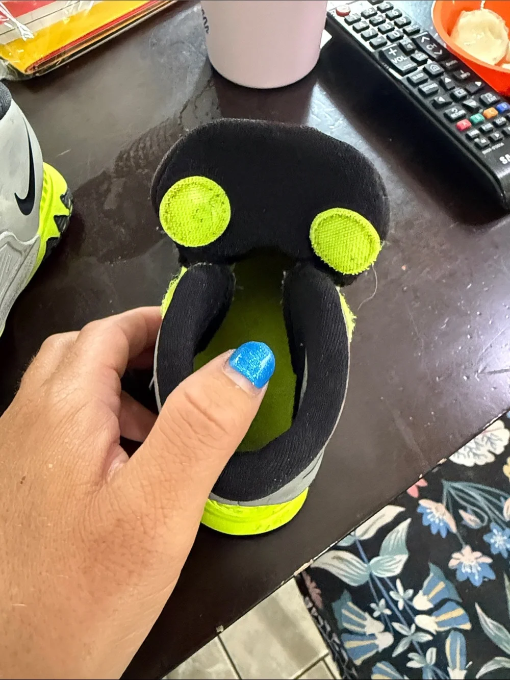 Kyrie Nike toddler shoe  Neon Yellow and Black Kids High-Top Sneakers